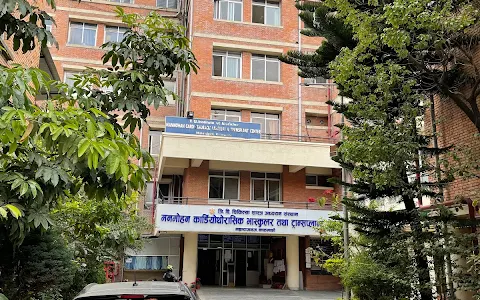 Youth jumps from Manmohan hospital’s roof; dies