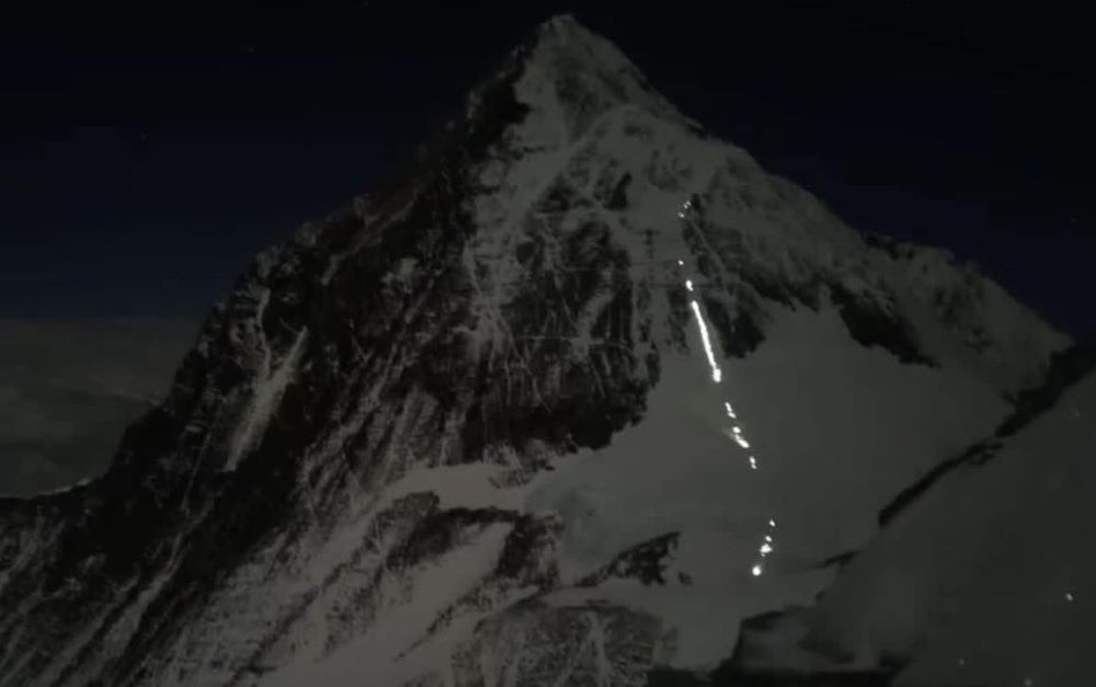 The ‘rope fixing’ to the Everest  completed