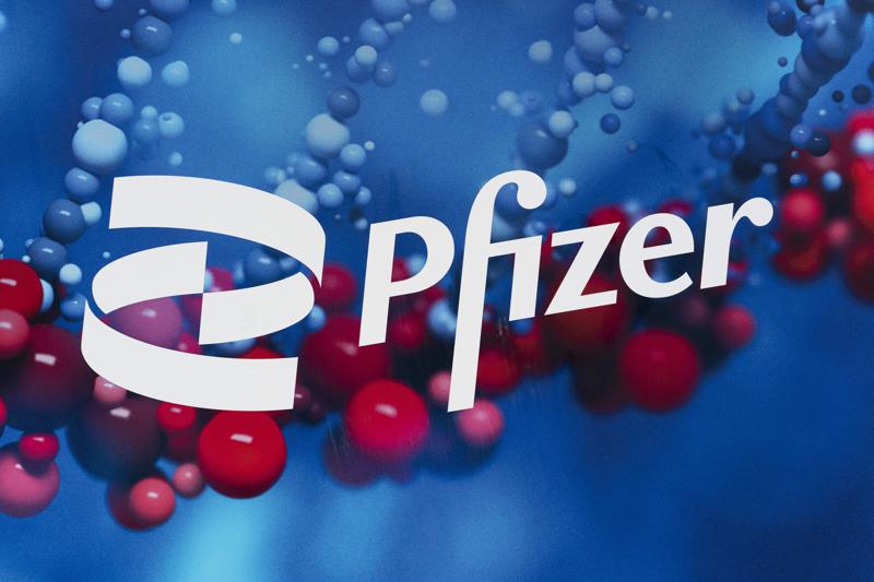 Pfizer says COVID-19 pill cut hospital, death risk by 90 pc