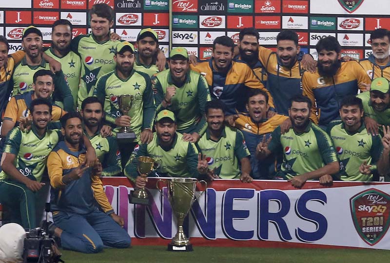 Pakistan beats SAfrica by 4 wickets to win T20 series 2-1