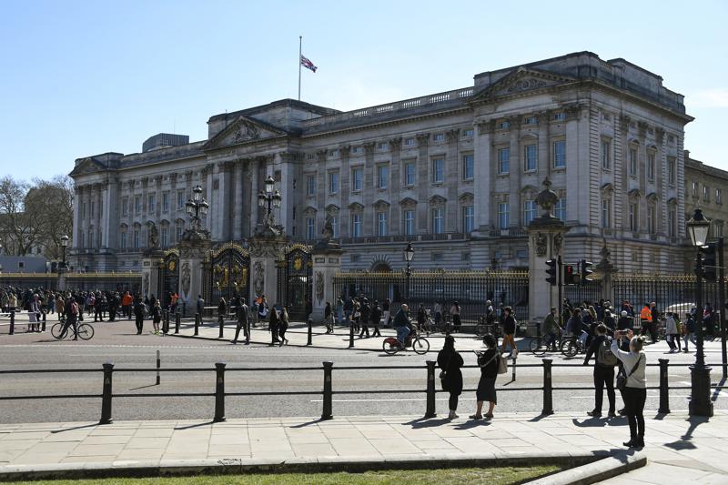 Buckingham Palace banned minorities from office jobs in ’60s