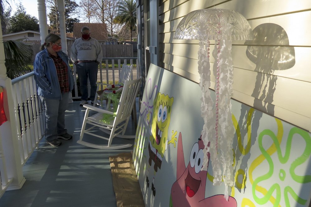 No Mardi Gras parades, so thousands make ‘house floats’