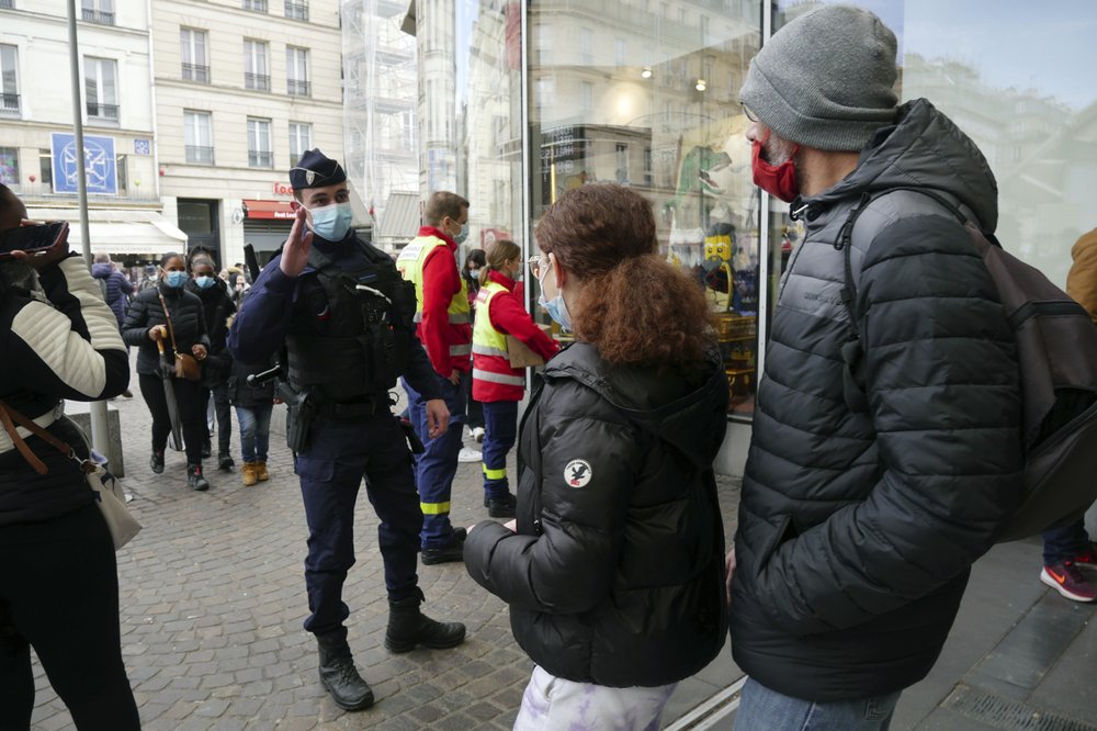 Paris may face new lockdown as ICUs fill up