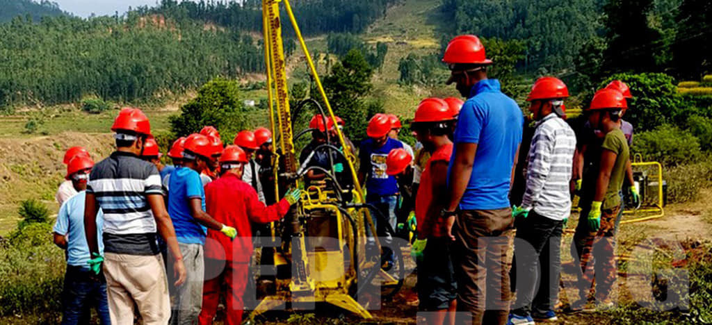 Petroleum exploration: Drilling reaches 218 metres underground