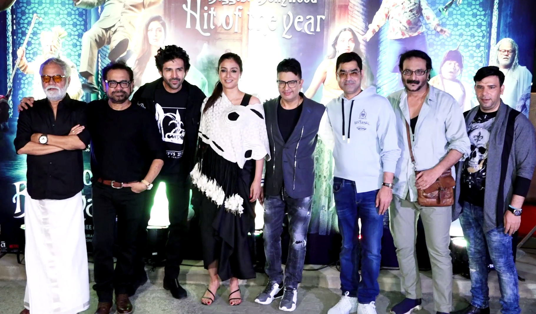 Kartik, Tabu pose at ‘Bhool Bhulaiyaa 2’ success bash