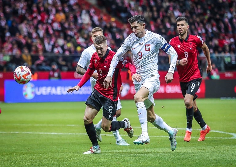 Poland beats Faroe Islands in Euro 2024 qualifier