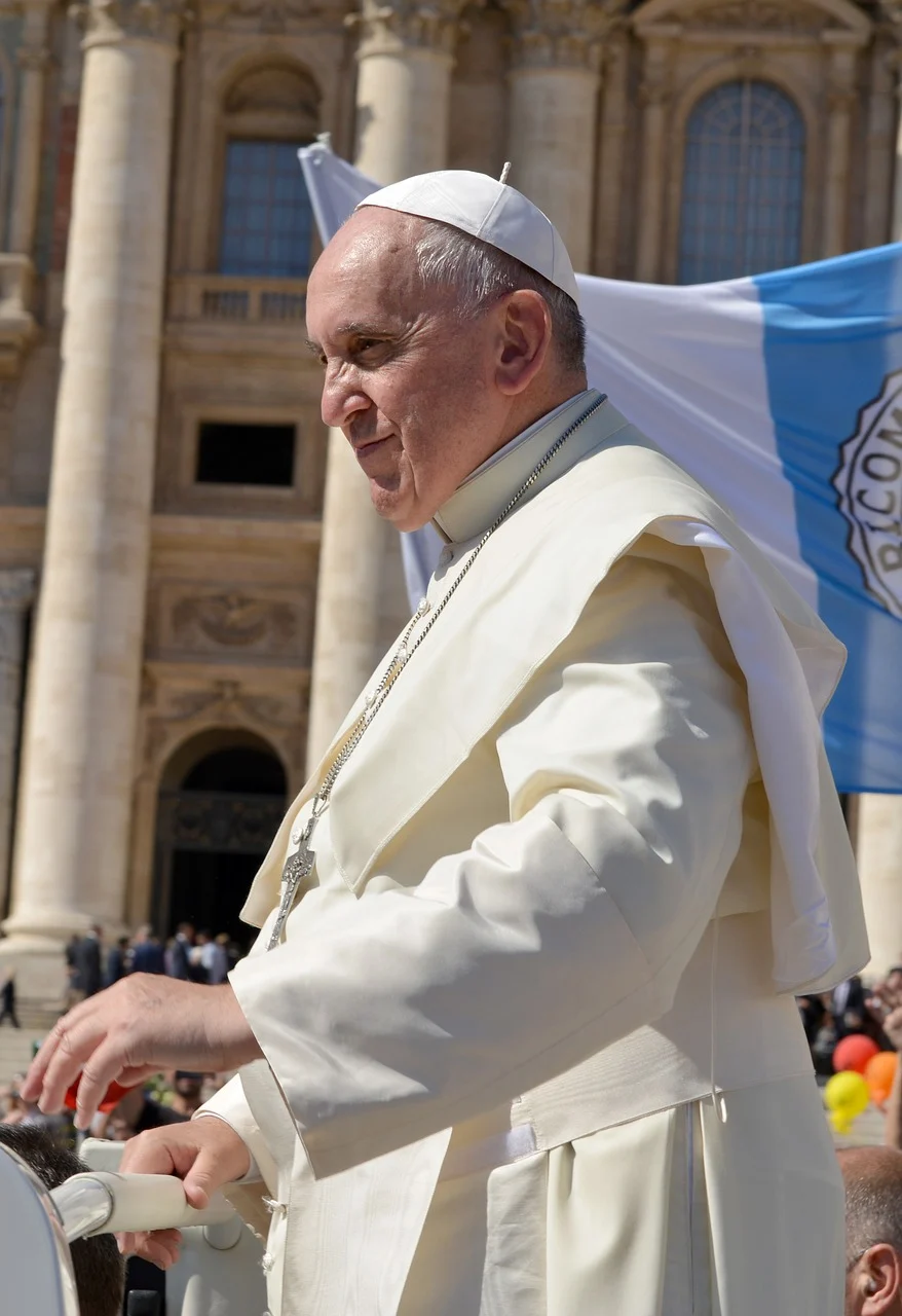 Pope makes Easter plea for Ukraine peace, cites nuclear risk