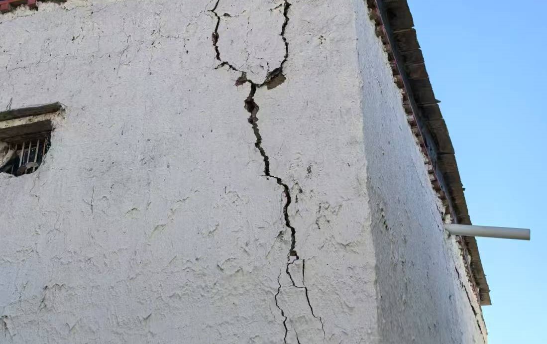 Earthquake results in minor damages