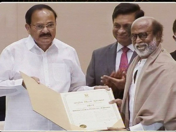 Rajinikanth gets standing ovation at 67th National Film Awards