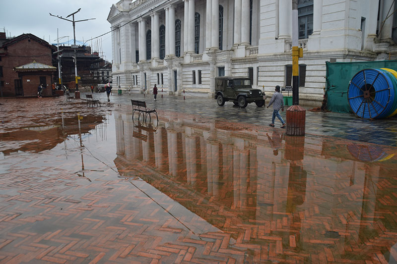 Chance of rain and snow due to westerly winds