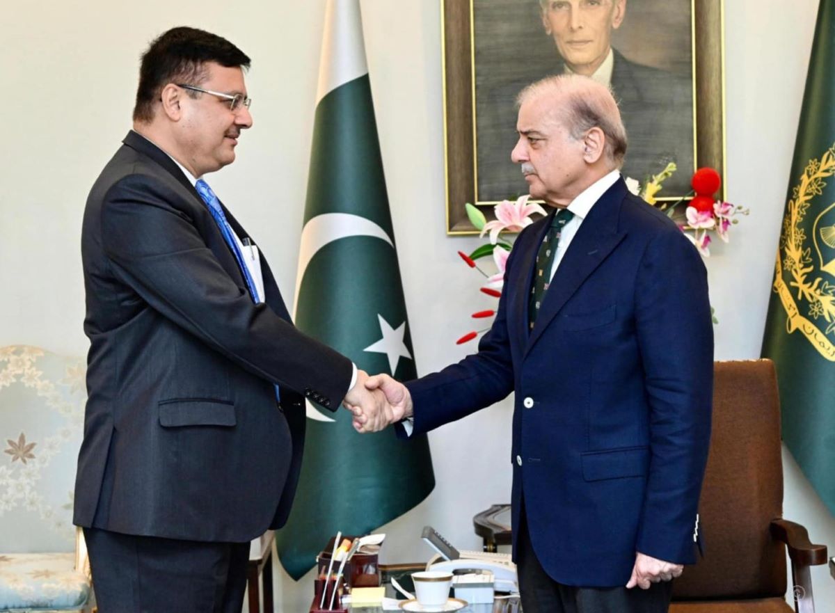 Ambassador Adhikari pays farewell call on Pakistani PM