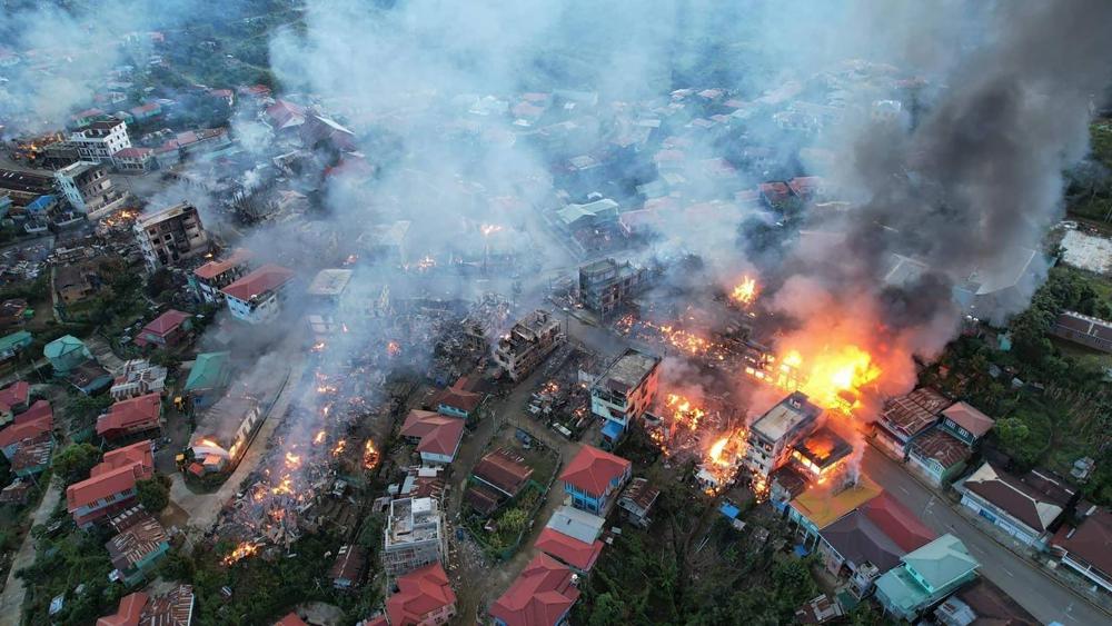 Army shelling in Myanmar blamed for setting 160 homes ablaze