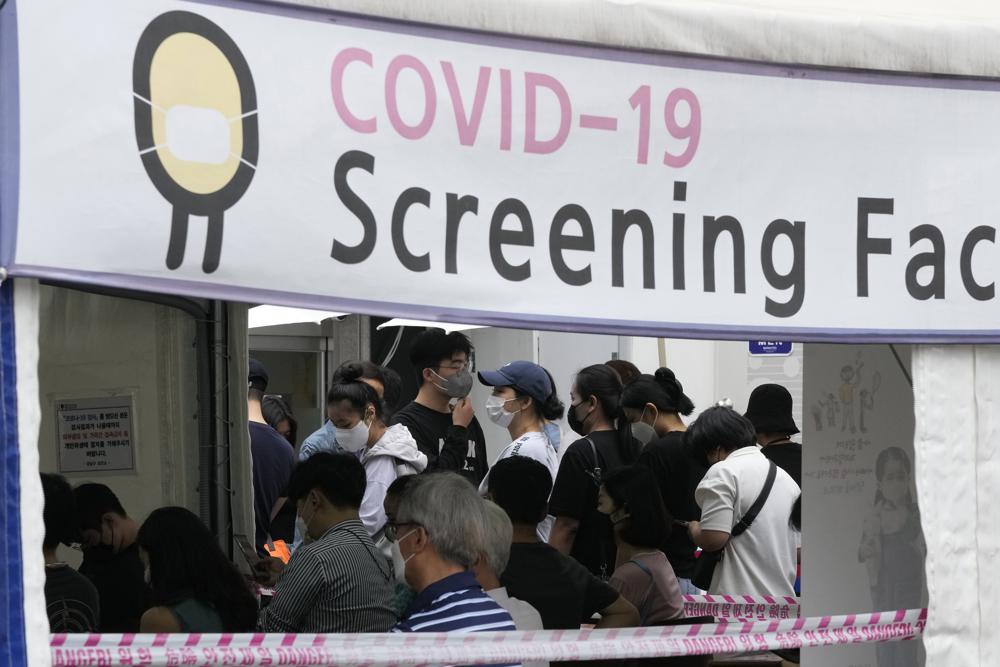 S Korea clamps down amid virus spike