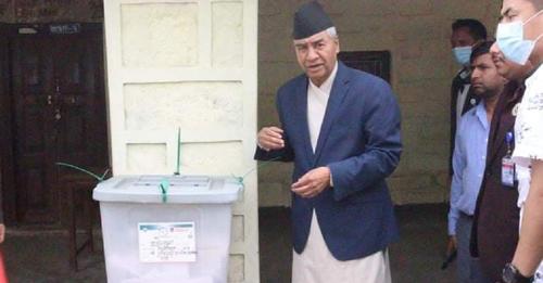 PM Deuba casts vote from  Dadeldhura