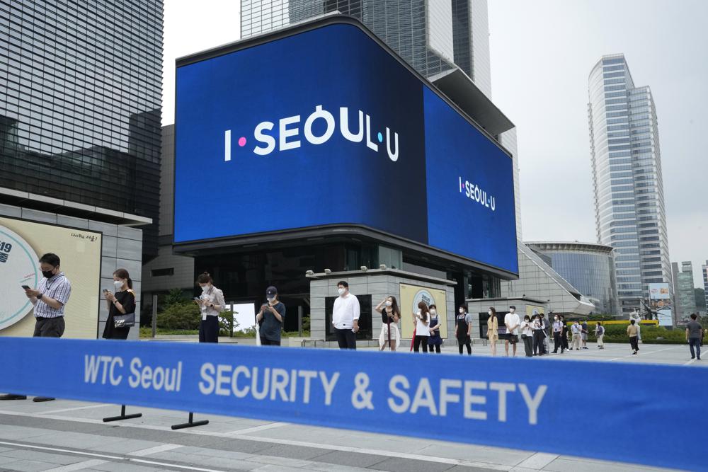 SKorea to enforce strict social distancing in capital