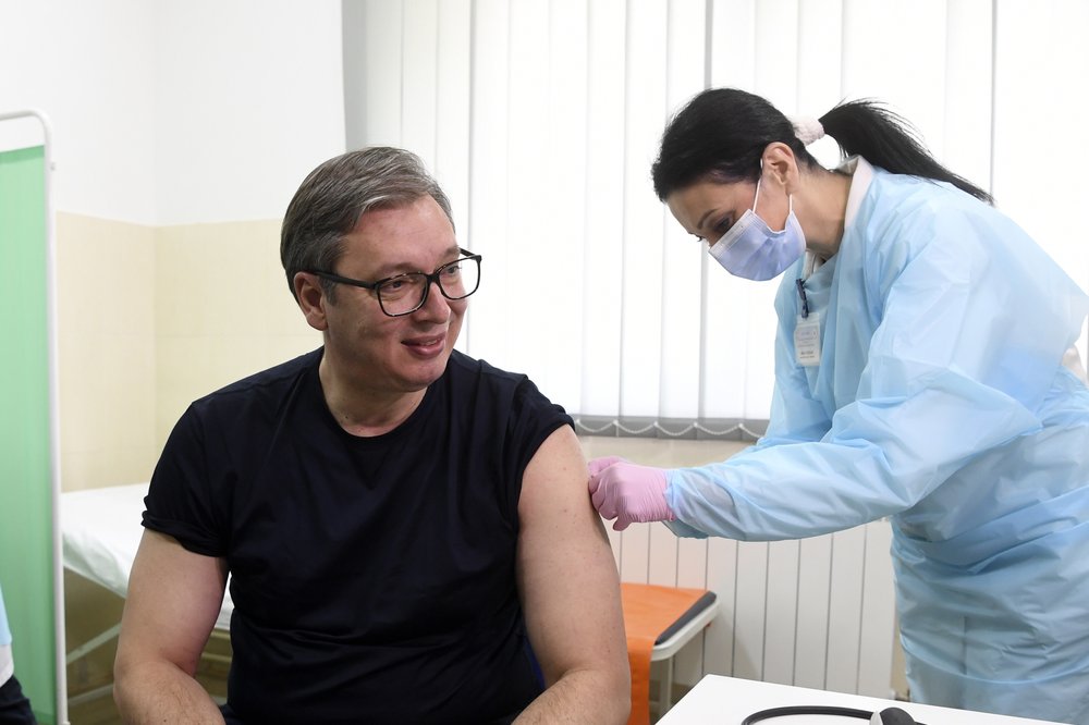 Serbia’s leader chooses Chinese-made vaccine for own shot