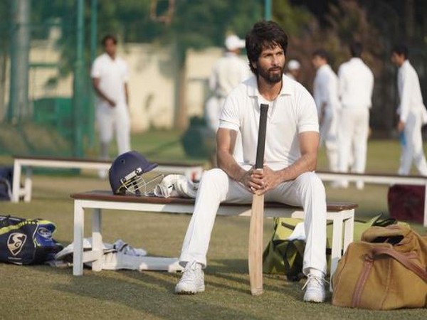 Shahid shares glimpse of exhausting night shoots