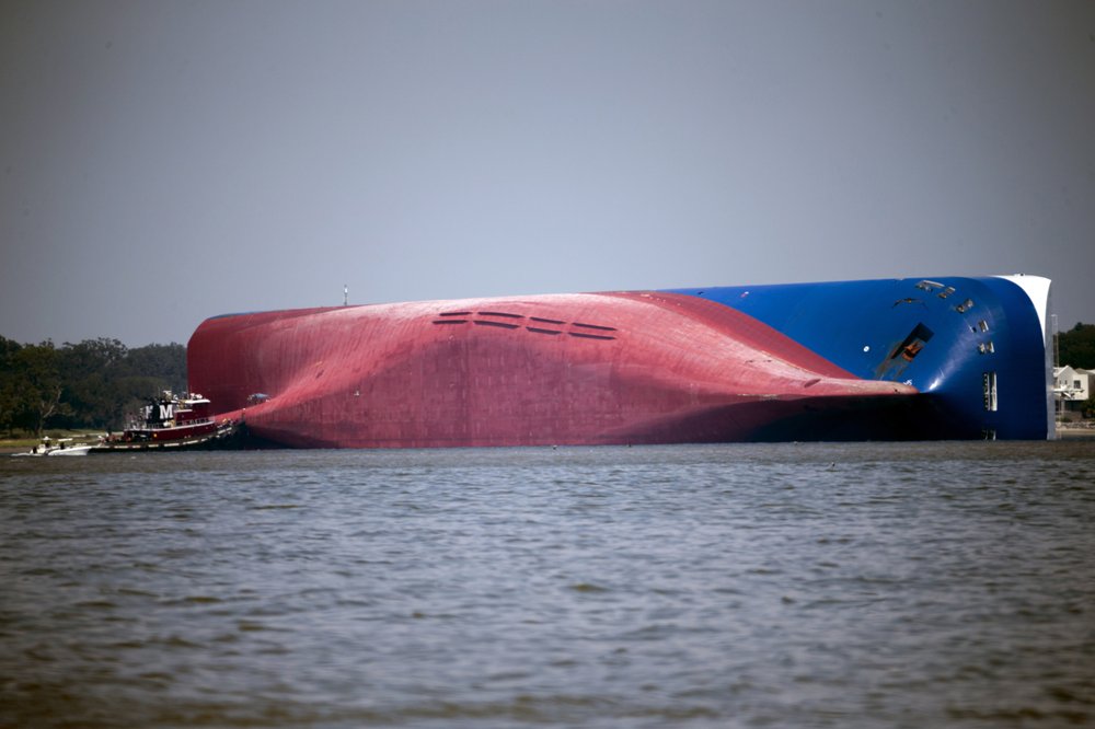 ‘Nothing but problems’: Shipwreck tear-down enters 5th month