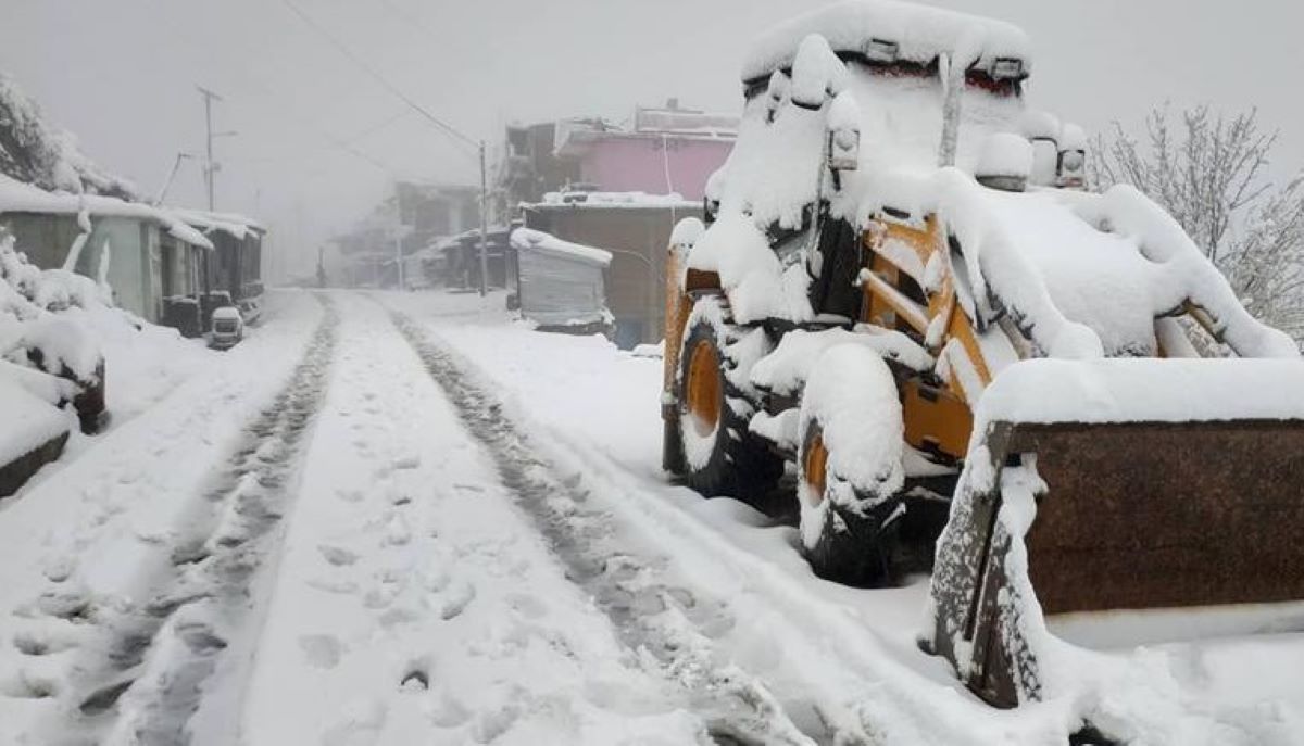 Traffic resumes on road along Karnali Highway