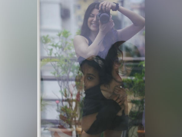 Sushmita Sen becomes photographer for her daughters