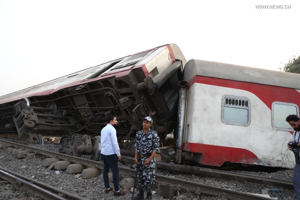 11 passengers killed in Egypt’s train derailment: ministry