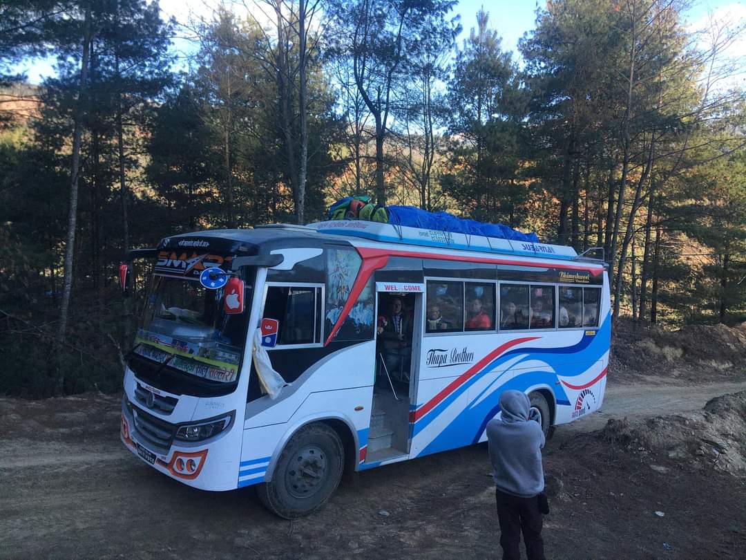 Mini bus reached Tapting for the first time