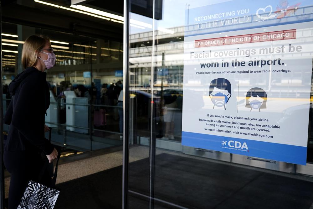 US Airlines say rise in COVID-19 cases is hurting ticket sales