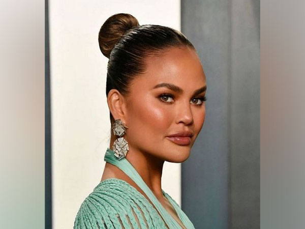 Chrissy Teigen posts lengthy apology on bullying scandal