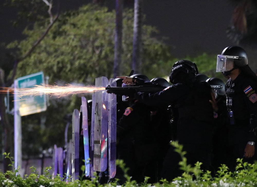 Thai police use tear gas, rubber bullets to break up protest