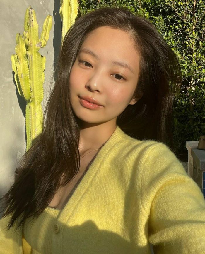 Jennie’s updates on YouTube amid dating rumours with V