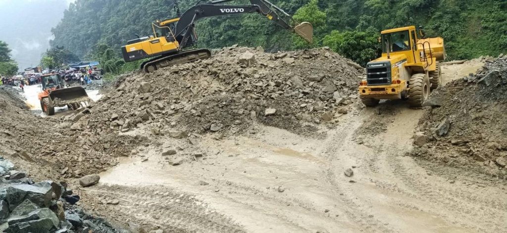 Narayangadh-Muglin road resumes after nine hours