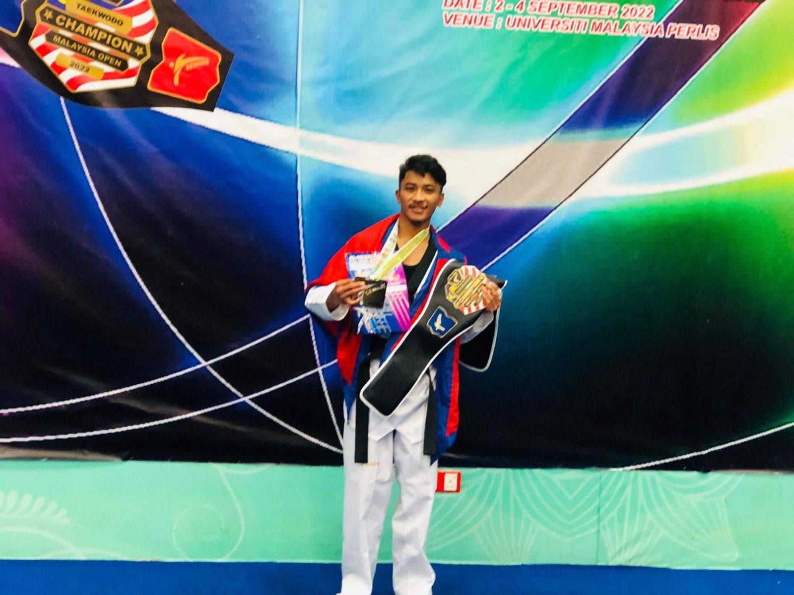 Manoj Shrestha wins gold in Taekwondo for Nepal