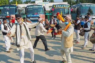 Dhangadi mayor bids farewell to senior citizens going to muktinath