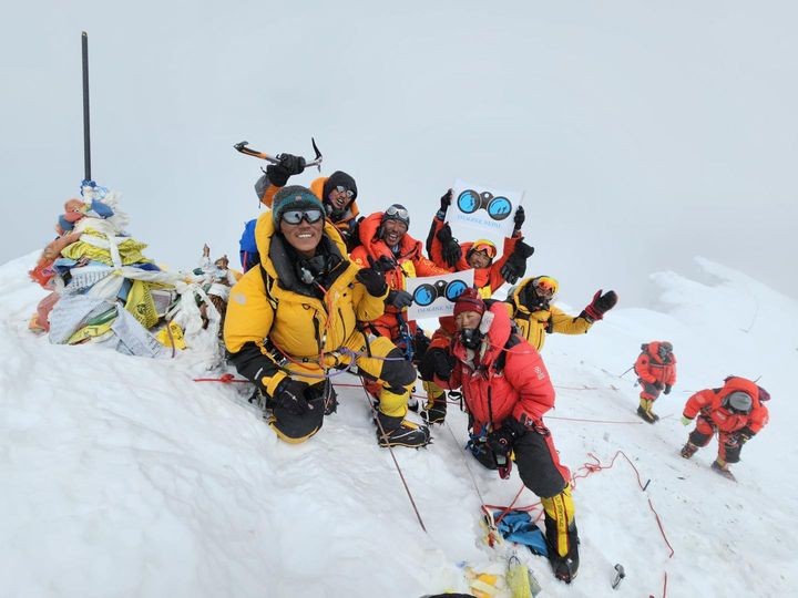 First picture of the summit of Mount Everest in 2023