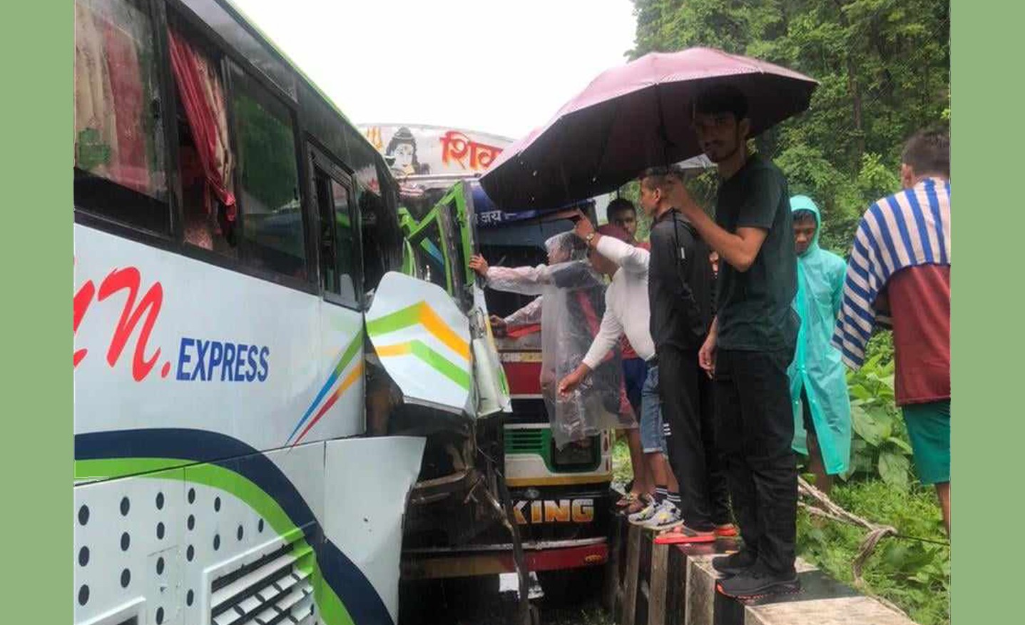 11 people injured in accident Chitwan