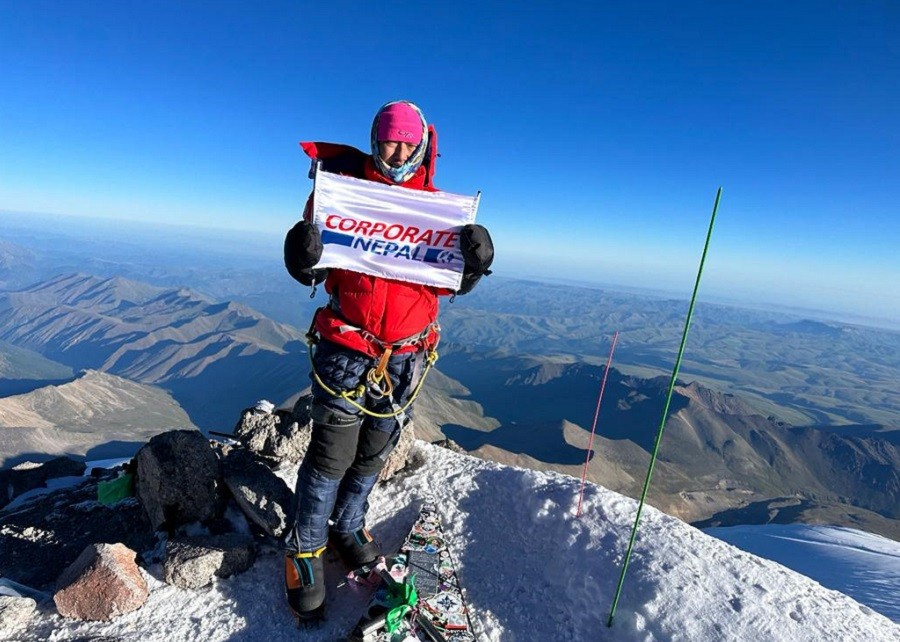 Nepali journalist succeeded in climbing Mount Elbrus