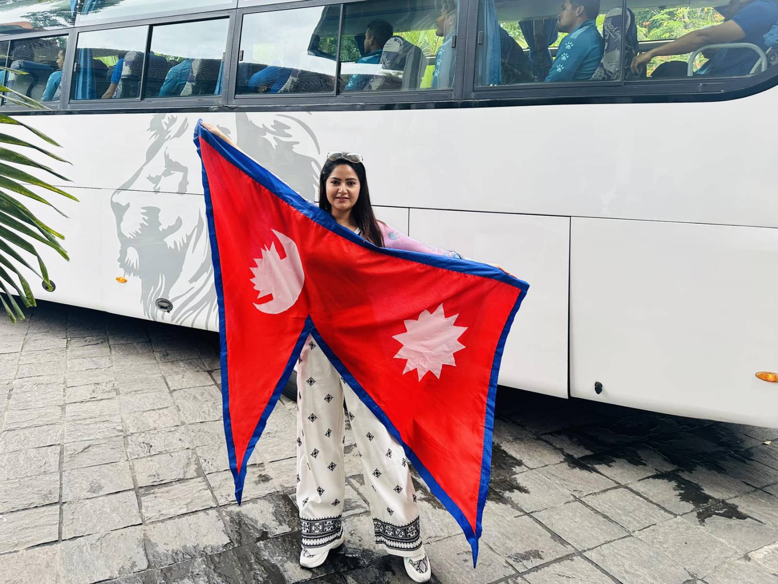 Actress Barsha Siwakoti met Nepalese cricketers in Sri Lanka