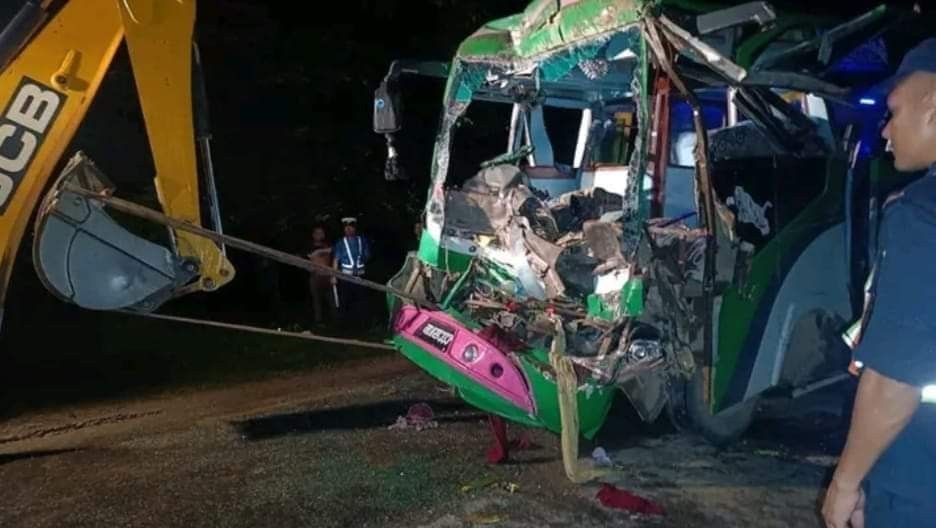 Fatal Bus-Truck Collision Claims 7 Lives