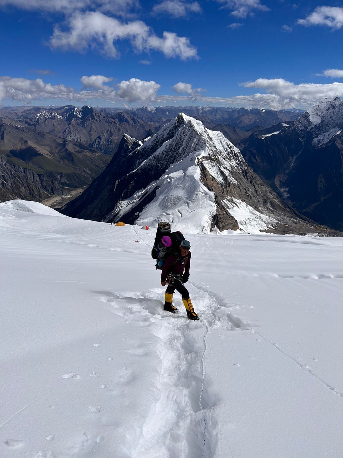 Record Holder climbers climbing Manaslu