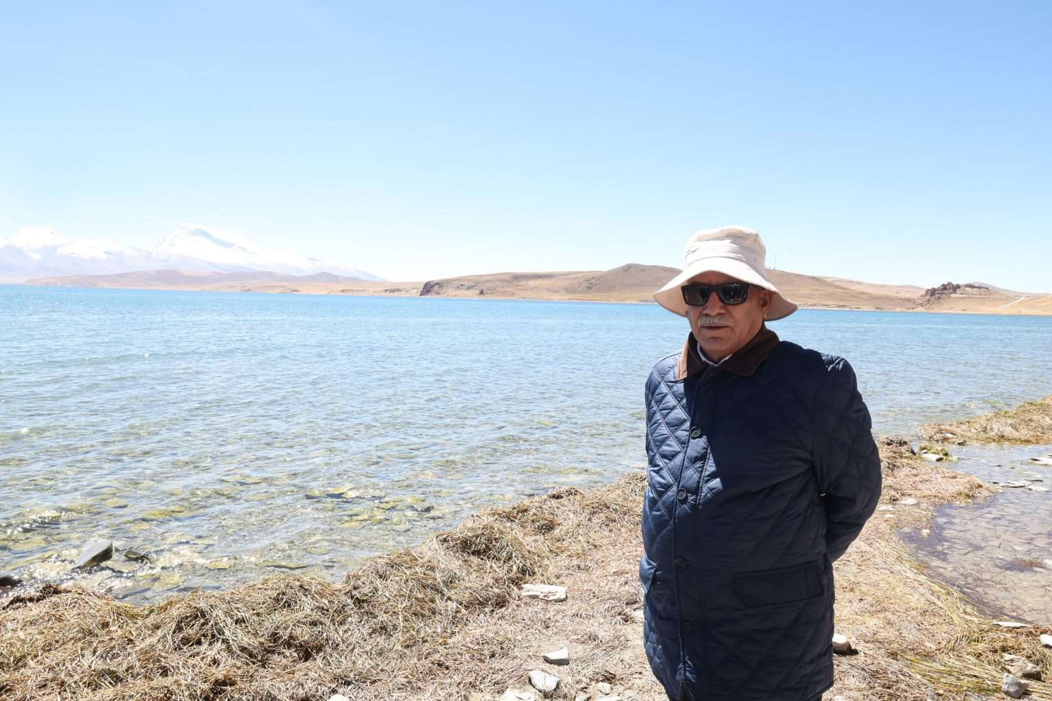 Prime Minister  Dahal observing Mount Kailash