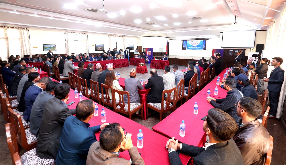 PM Oli interacts with IT experts, entrepreneurs