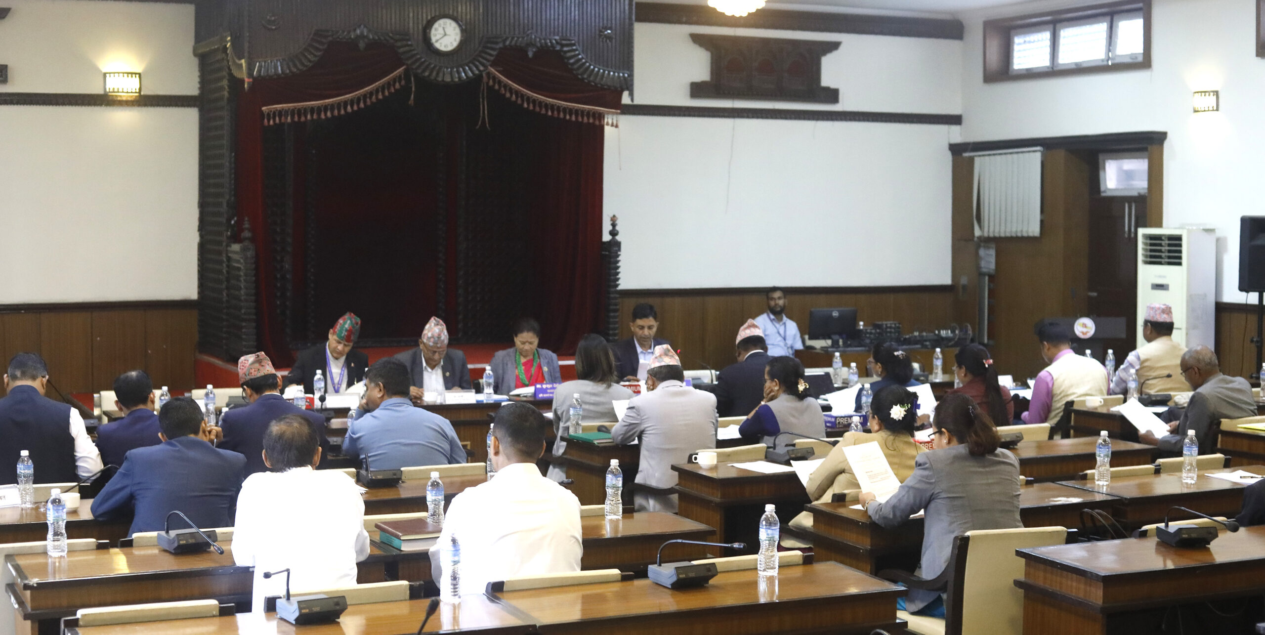 भूमि विधेयक समितिबाट पारित, माओवादी र रास्वपाद्वारा बैठक बहिष्कार