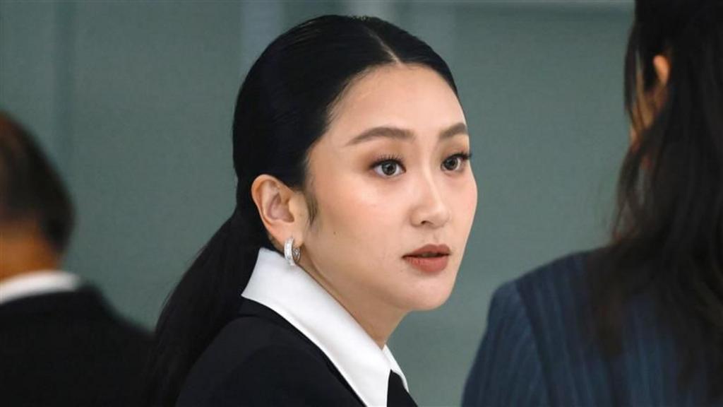 थाई प्रधानमन्त्री शिनावात्रा अपदस्थ