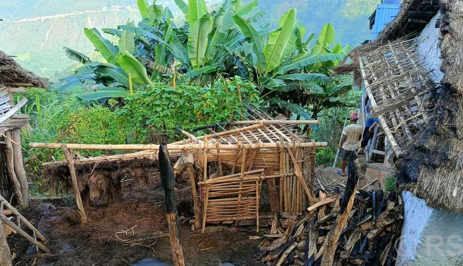 च्यास्मिटारमा एक घण्टाको अन्तरमा दुई छिमेकीको घरमा आगजनी