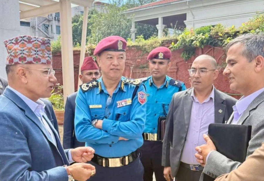 गृहमन्त्री अर्याल पुगे सीआईबी, राजनीतिक दबाबमा रोकिएका मुद्दा खोतल्न निर्देशन