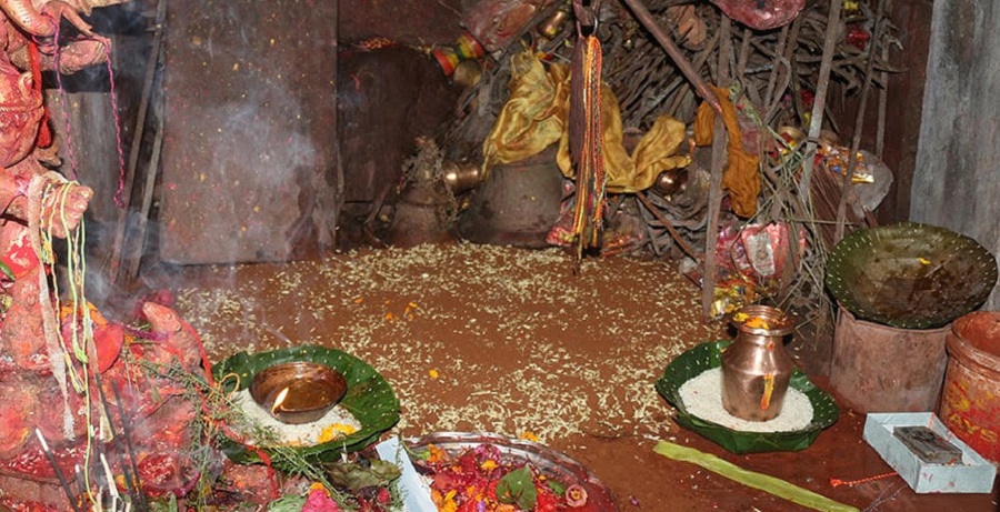 गोरखा दरबारको दशैंघरमा जमरा राखियो