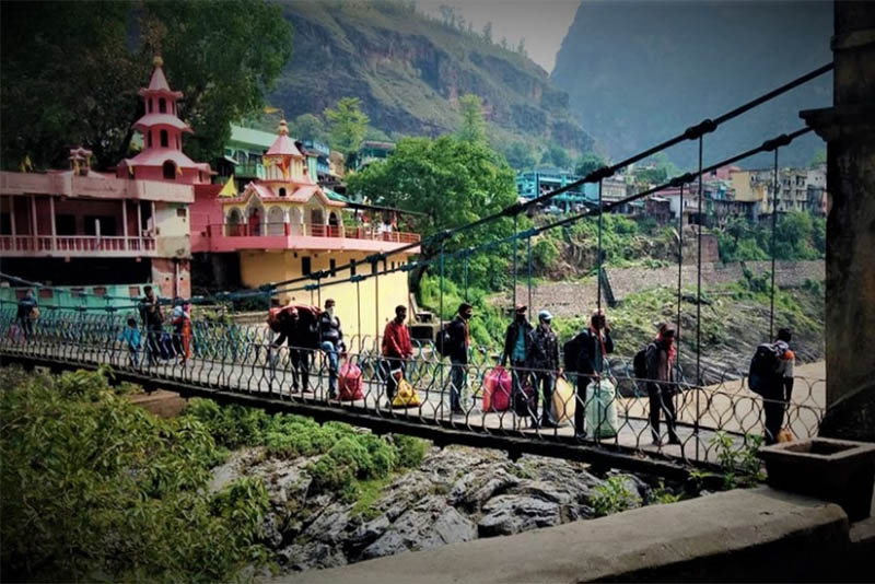 दशैंका लागि सीमाक्षेत्रमा घर फर्किनेको सङ्ख्या बढ्दै