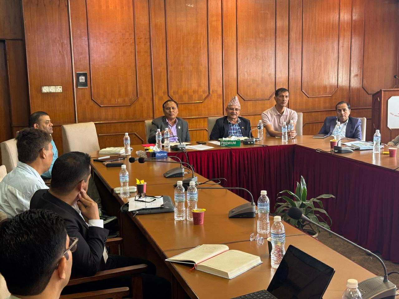 सडकका २३४ रुग्ण ठेक्का तोडिंदै, समयमा निर्णय नगर्ने कर्मचारीमाथि पनि छानबिन हुने