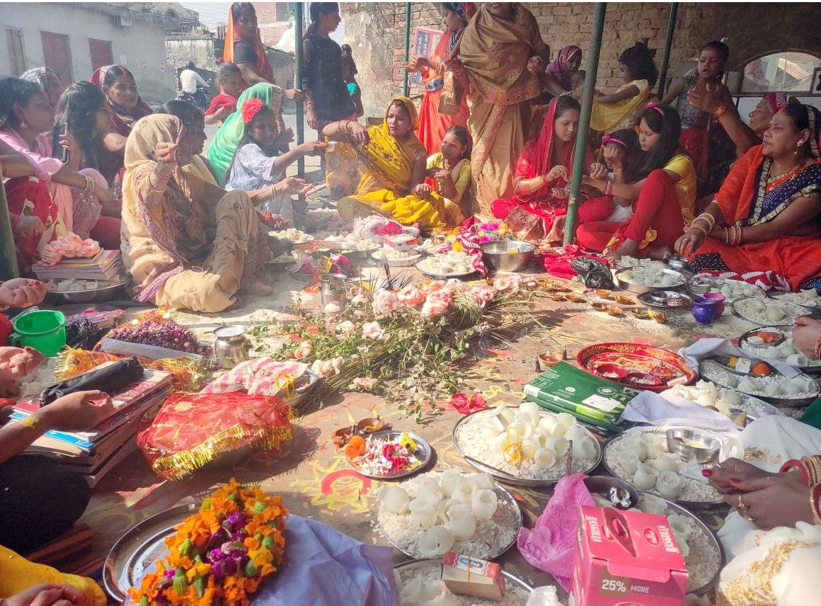 यमद्वितीयमा बाँकेका मधेशी महिलाद्वारा ‘भुर्की पूजन’ गर्दै
