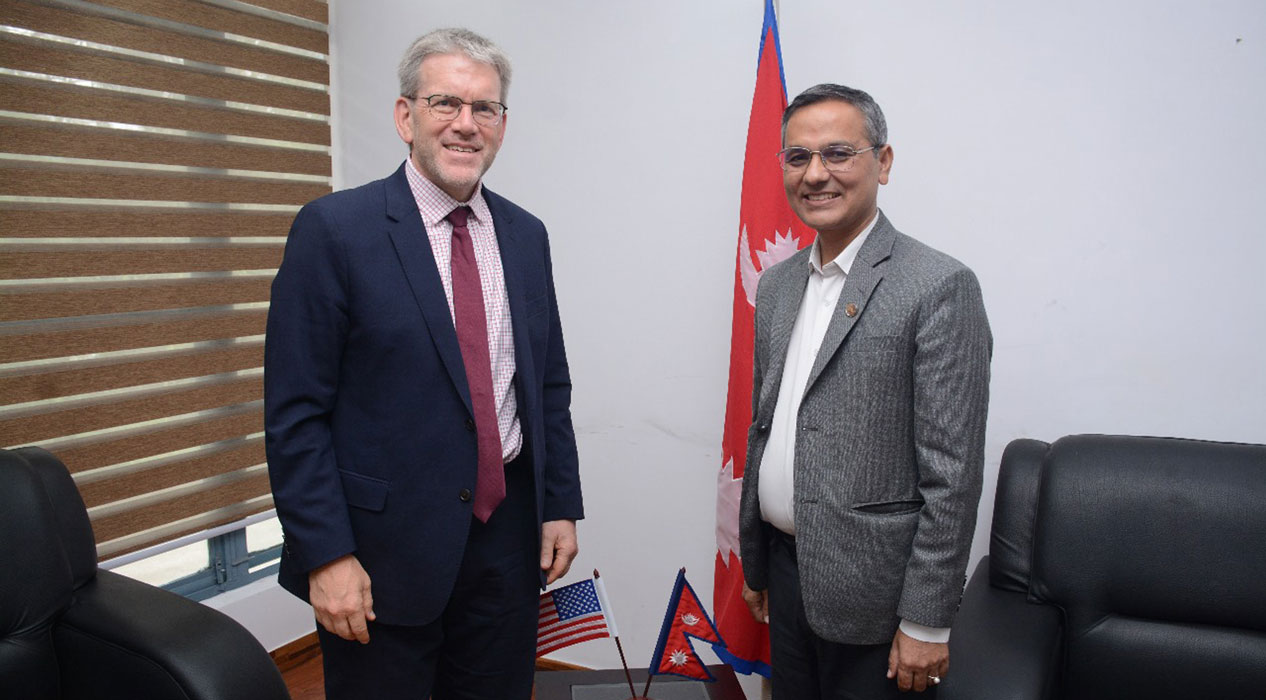 सर्वसाधारण र सुरक्षा संयन्त्रबीच विश्वासको वातावरण बनेको छ : गृहमन्त्री अर्याल